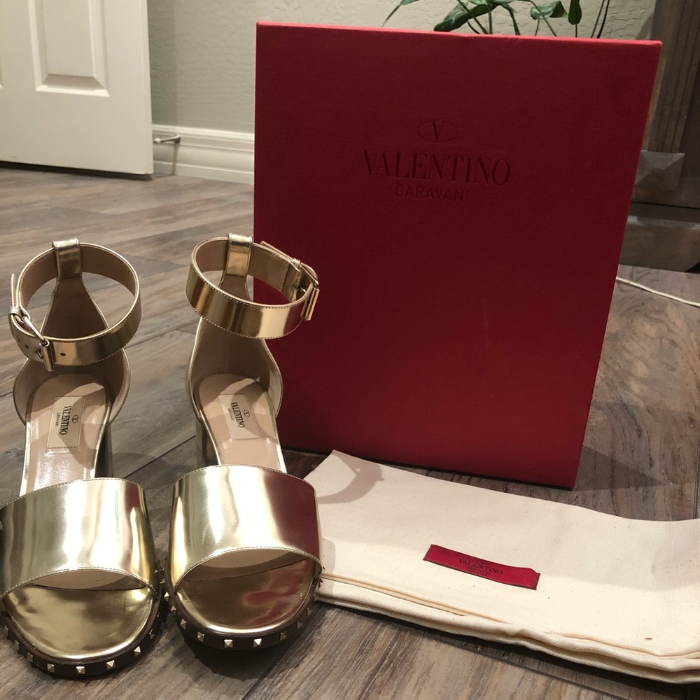 Authentic Valentino Heeled Sandals!